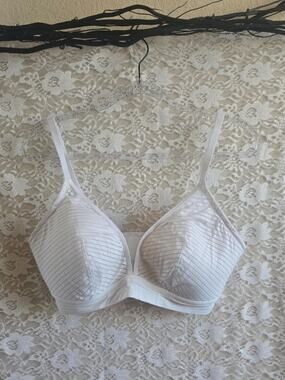 Auden Lightly Lined Bralette - White Bralette - No Wire